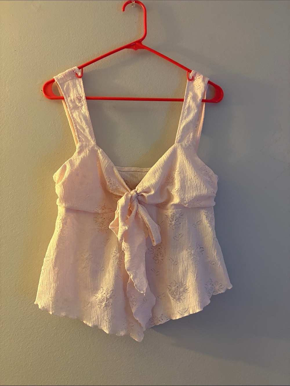 Tie-Front Sleeveless Women's Top - Light Pink